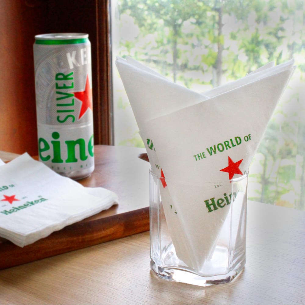 In logo miễn phí trên khăn giấy thương hiệu bia Heniken